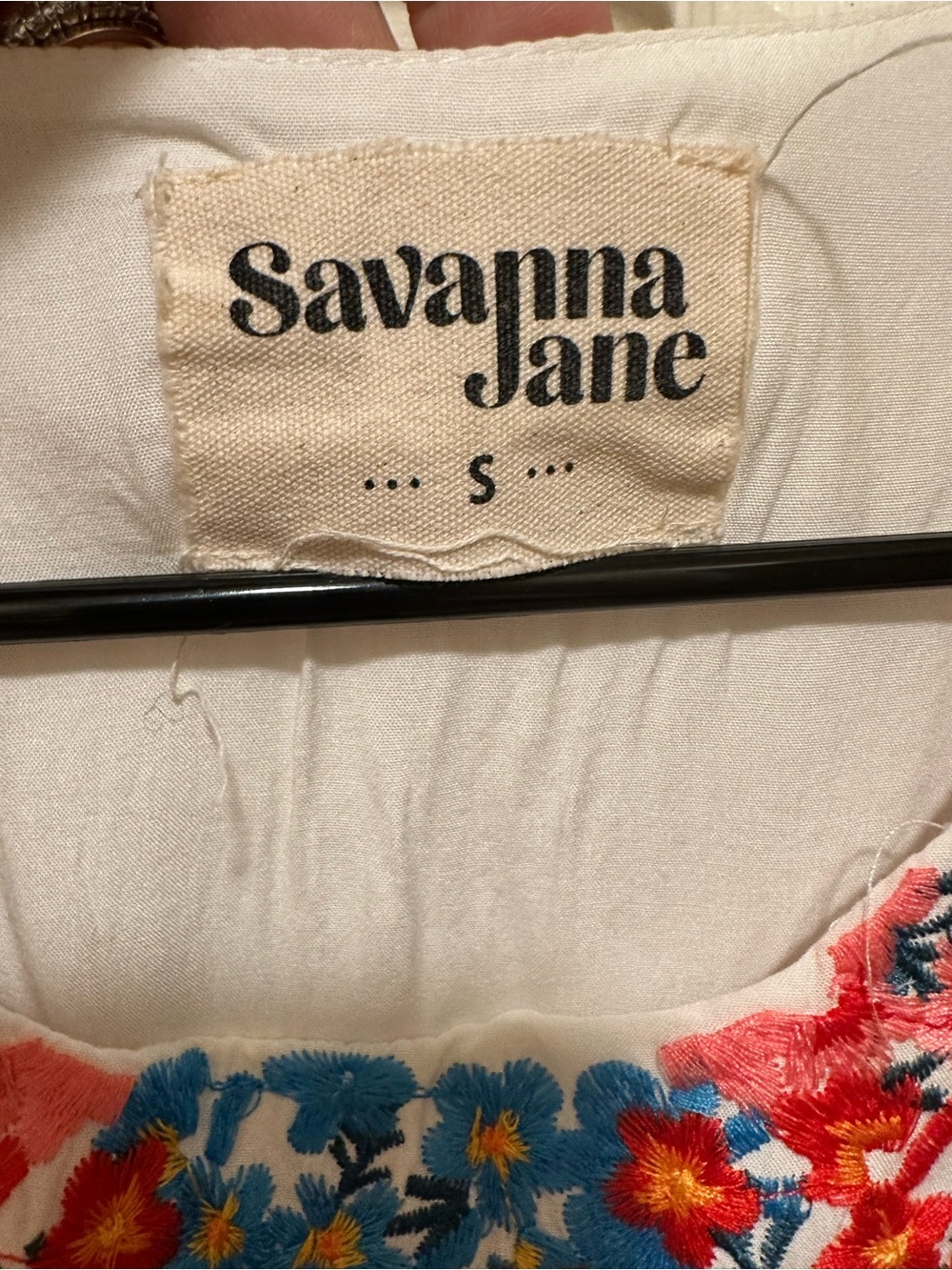 Savanna Jane White Sleeveless Tunic with Multicolor Floral Embroidery - Picture 3 of 3